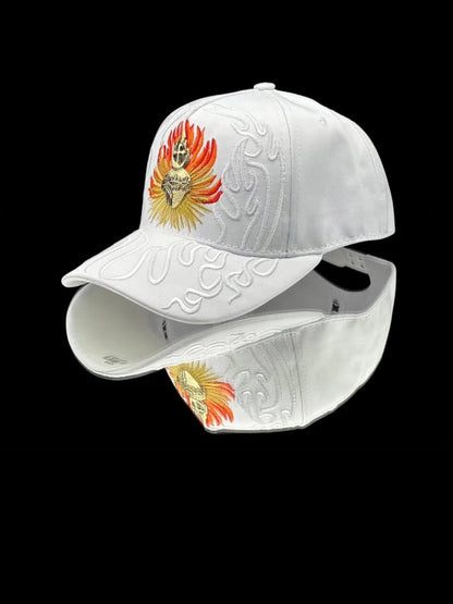 Gorra Blanca Premium – Diseño Corazón Sagrado Bordado Mexicaps